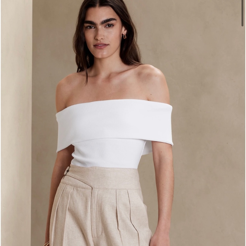 Off the shoulder ribbed BR top